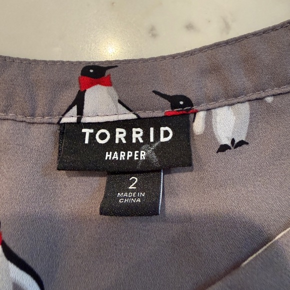 Torrid Harper Georgette 3/4 Sleeve  Penguin Print Blouse Plus Size 2X - Picture 6 of 9